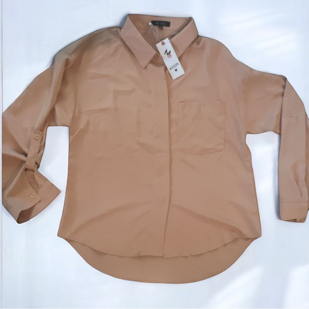 Michel Beige‎ Button Front Blouse Womens Medium Long Sleeve NWT